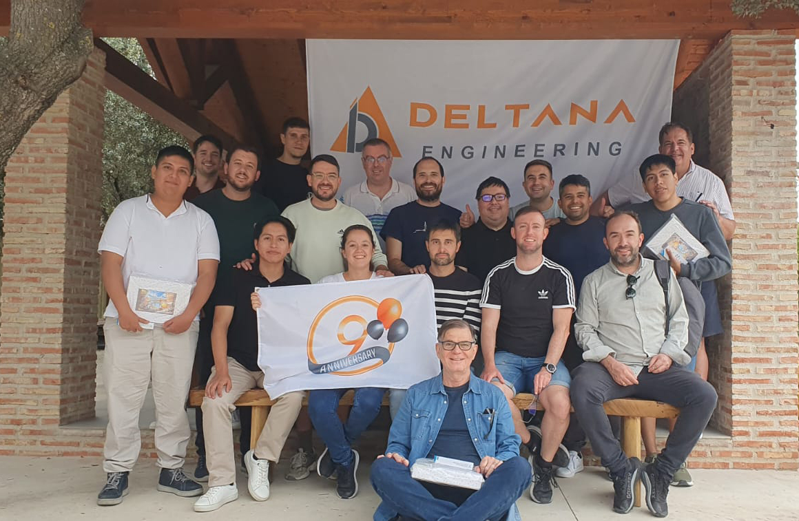 Deltana celebra 9 Años